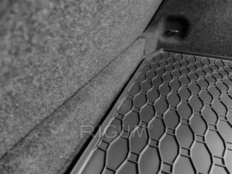 eb3713f0e3231cae696f1ef15a4b7f3c.jpg