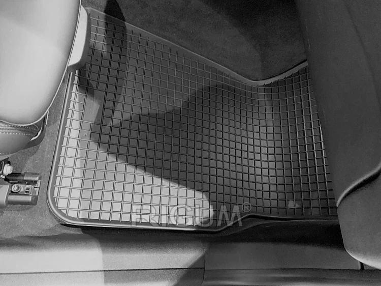 fca438a851f0bf9efab07b8f8c9e30f6.jpg